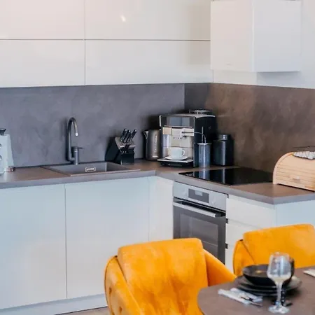 Appartement Fuer 5 Personen In Okrug Gornji, Dalmatien *